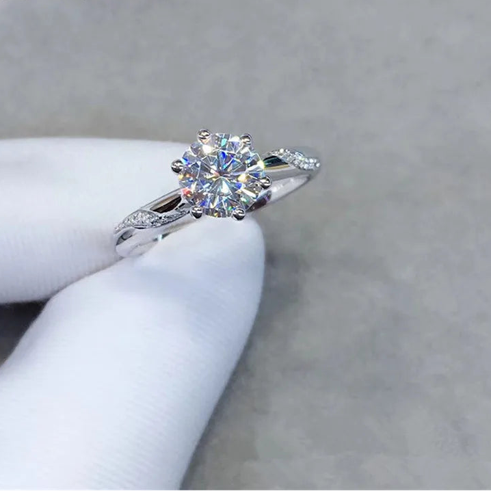 Classic Luxury Moissanite Silver Ring