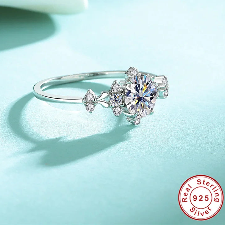 Luxury Snowflake Moissanite Ring