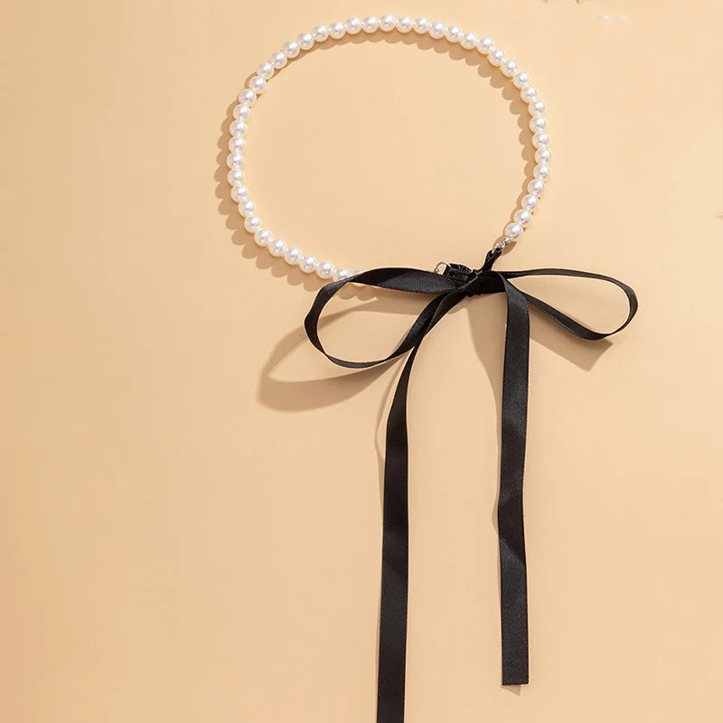 Elegant Ribbon Choker
